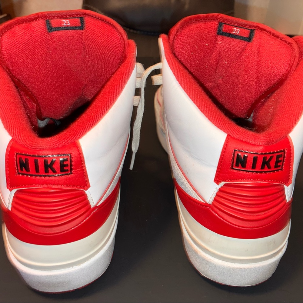 Jordan 2 Retro - Picture 2 of 5